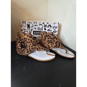 Bamboo Bliss-92M Leopard Print Gladiator Thong Sandals Womens 7 LEOFS Flat